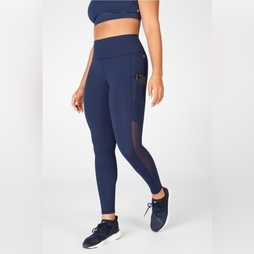 FABLETICS Powerhold leggings by Fabletics size small in the color shadow